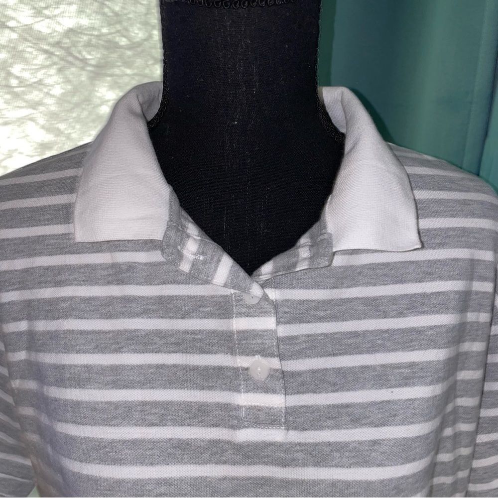 Wild fable Preppy Polo Crop top sz M grey white stripe